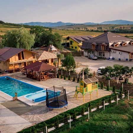 Hotel Complex Stefanesti Bozovici Esterno foto